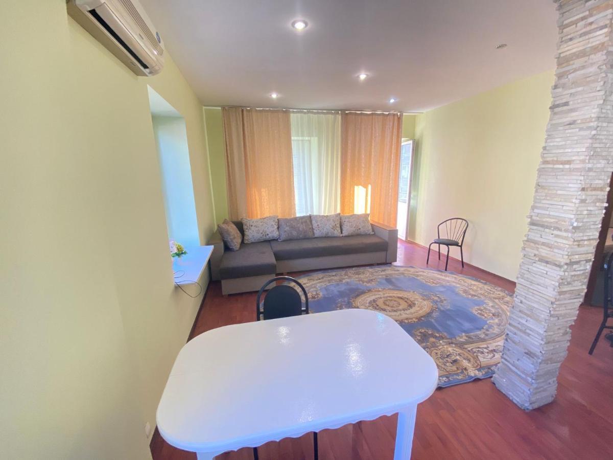 White New Apartments Ultracentral 2-Rooms In The Heart Chişinǎu Buitenkant foto